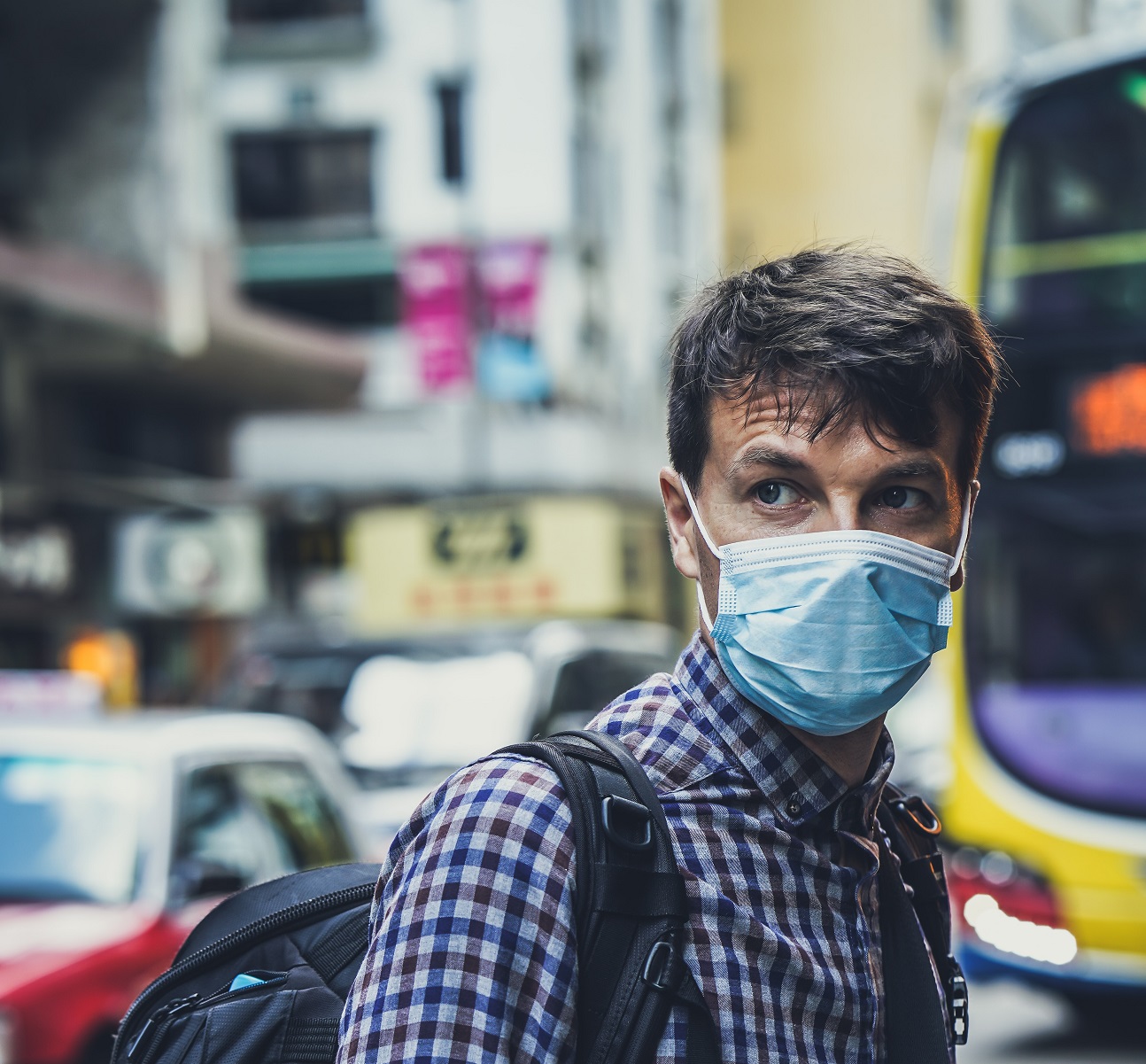 Man wearing facemask